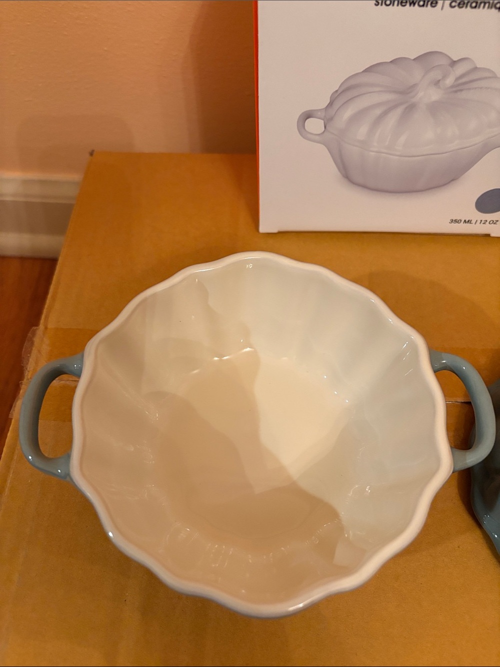 Le Creuset 350ml Mini Cocotte in Sea Salt and White - Picture 9 of 15